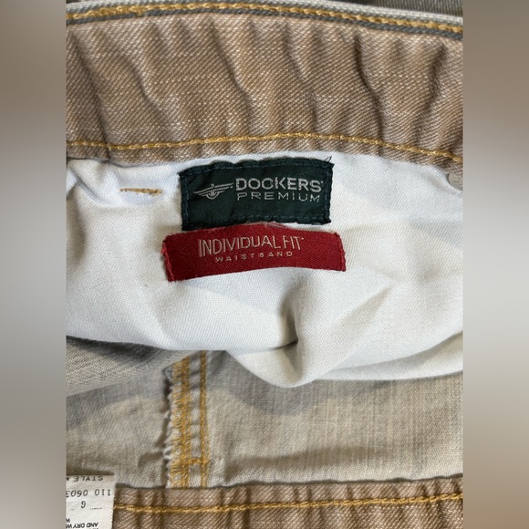 Dockers Premium Individual Fit Waistband 38x32 Color  Gray Brown - Picture 3 of 5